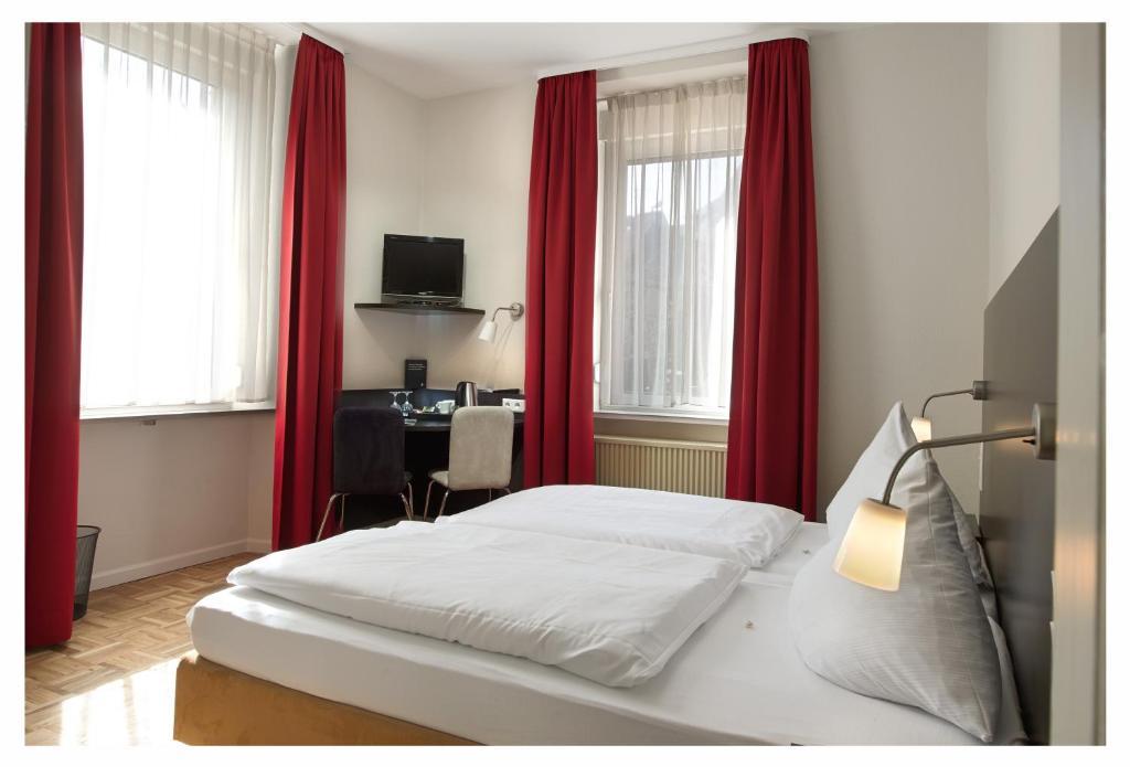 Boutique Hotel Altes Pfarrhaus Ernst Room photo